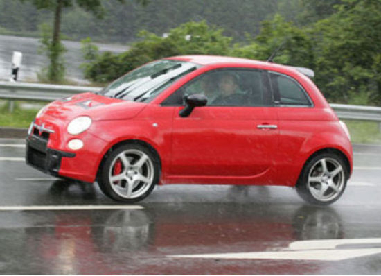 La speranza era quella di conoscere la versione Abarth della nuova 500 già La speranza era quella di conoscere la versione Abarth della nuova 500 già