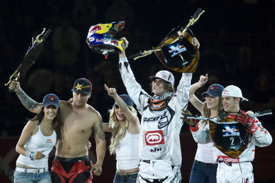 podio-x-fighters-messico.jpg