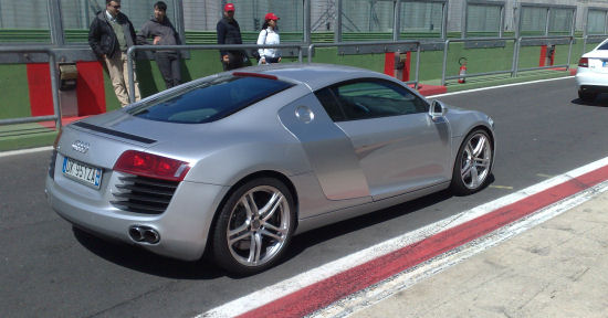 audi-blog-driver-r8.jpg