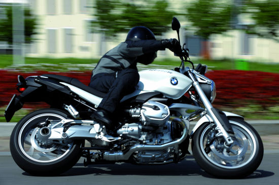 bmw-r-1200-r-lato.jpg