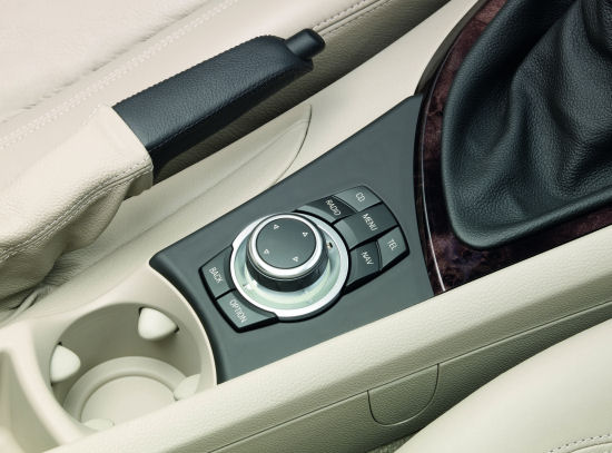 bmw-serie-1_09-_-console.jpg