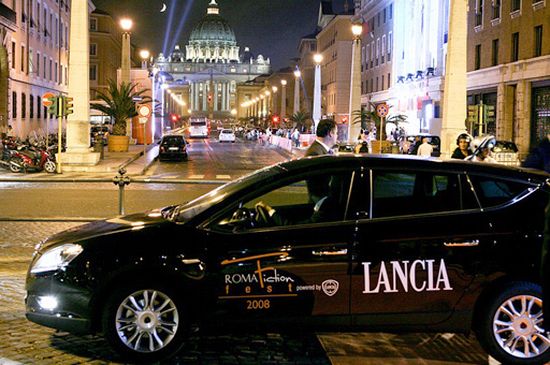 Lancia Delta sfila al RomaFictionFest 2008