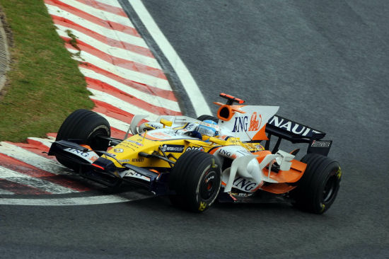 alonso-rif-renault-2009.jpg