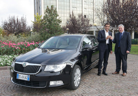 skoda-italia-nuova-superb-rif-fed-ciclisti.JPG
