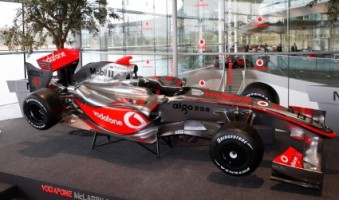 Formula 1: presentata la nuova McLaren Mercedes MP4-24