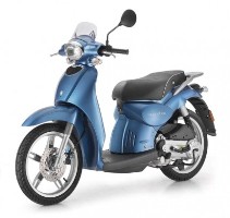 Aprilia Scarabeo un nuovo maquillage e via alla conquista della città