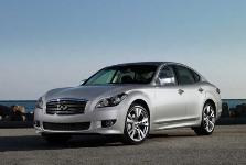 Infiniti M: maestosità, raffinatezza, sicurezza