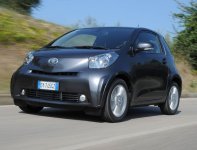 Toyota iQ 1.3 Executive: una nuova motorizzazione per la city car