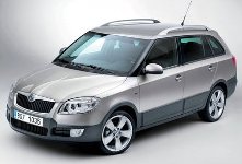 Skoda Roomster restyling: tecnologia e nuovi motori a partire da 12.890 euro