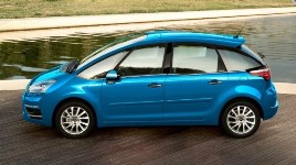 Citroen C4 Picasso: ad ottobre il restyling della monovolume francese