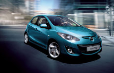Mazda 2 restyling e nuovo motore diesel al Salone di Parigi