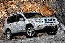 Nissan X Trail: ritocco estetico e motori puliti per il Suv giapponese