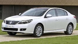 Renault Latitude: la versione europea in anteprima al Salone di Parigi
